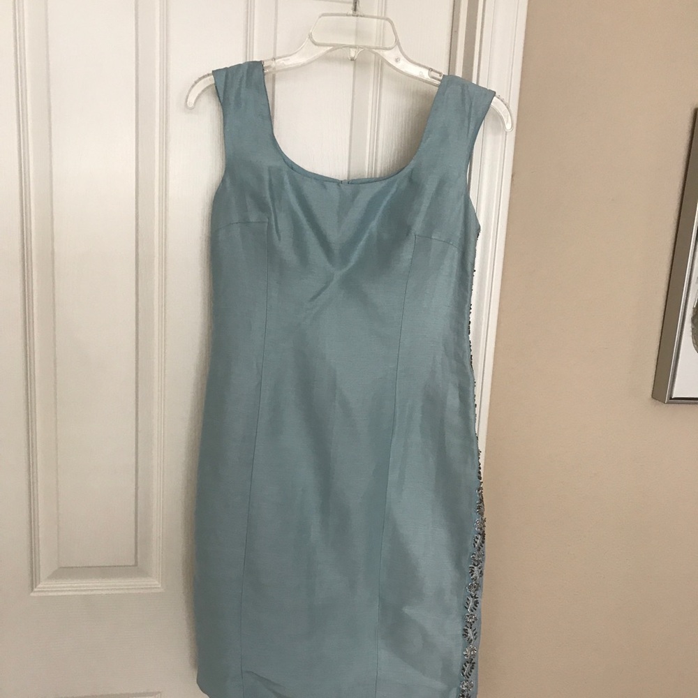 Very pretty light aqua sheath by Jones of New York!